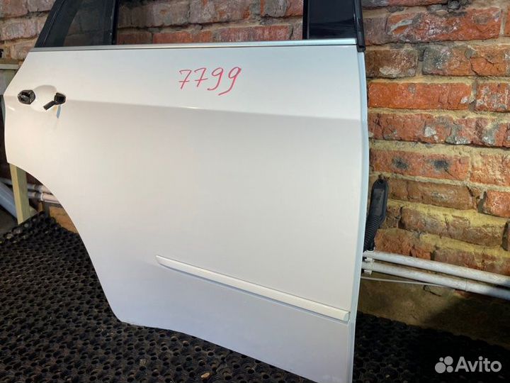 Дверь боковая задняя правая Bmw X5 E70 N52B30 AF