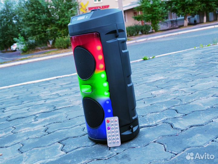 Музыкальная колонка с блютузом