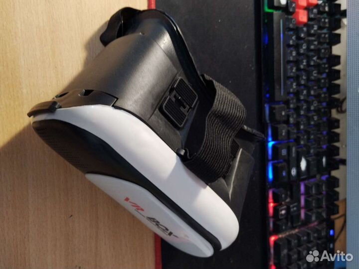 Продам VR BOX очки для телефона