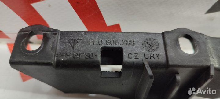 Кронштейн фары левый Volkswagen Touareg 7LA AXQ