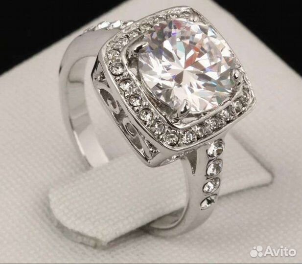 Кольцо, новое, р. 19