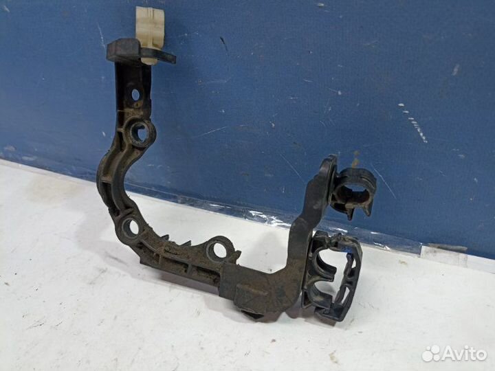 Кронштейн проводки Fiat Albea седан 1.4 2011