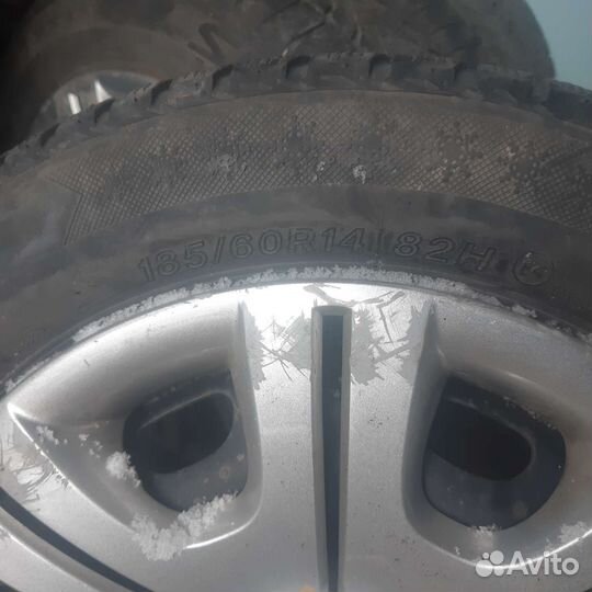 Lassa Snoways 3 185/60 R14