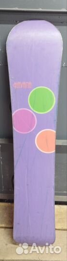 Сноуборд с креплениями и ботинками