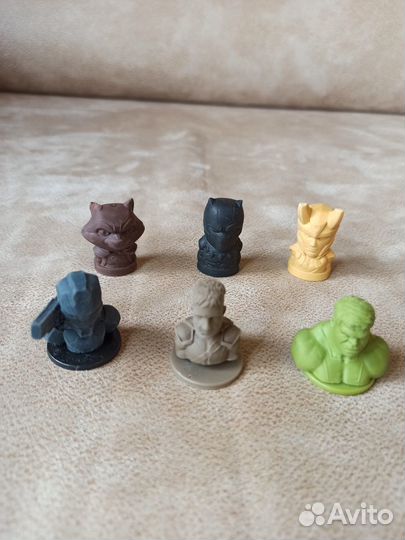 Игрушки из киндер-сюрпризов