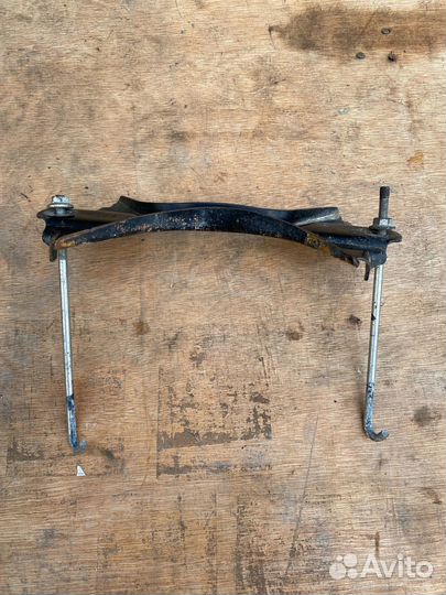 Скобы крепления акб Mazda CX5 KE