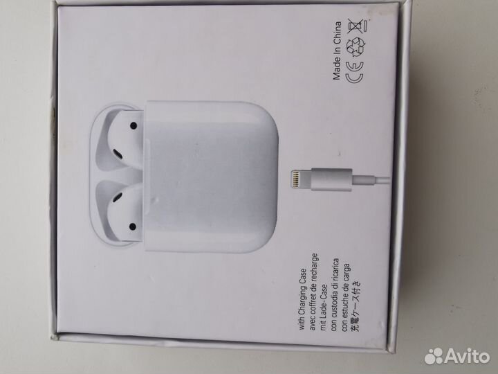Коробки от наушников Huawei FreeBuds