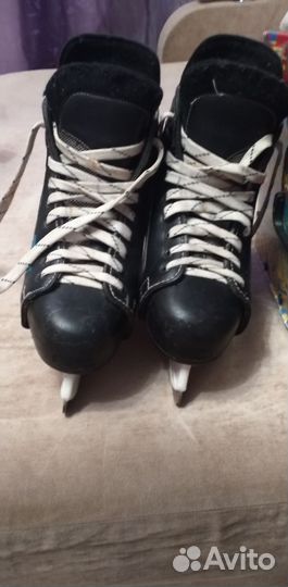 Коньки хоккейные