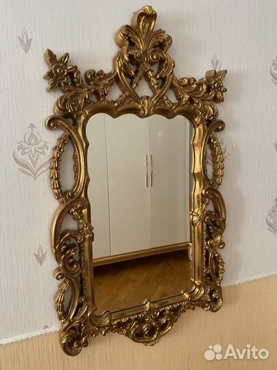 Изысканное зеркало. Италия