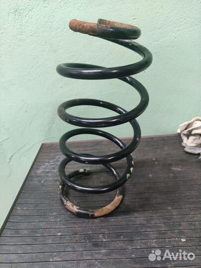 Пружина передняя Skoda Octavia tour