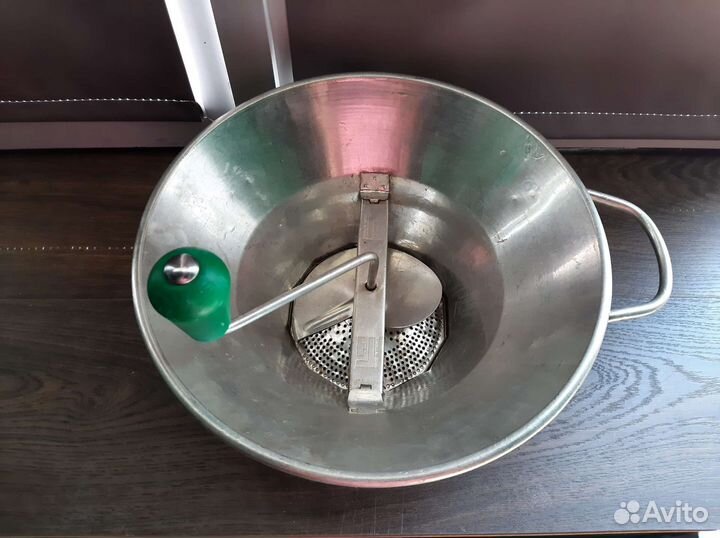 Машинка для протирки пюре d32 см