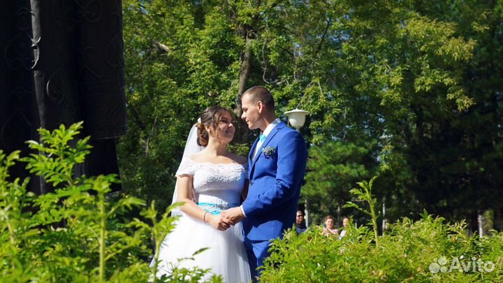 Фотограф, видеограф на свадьбу. В подарок декор