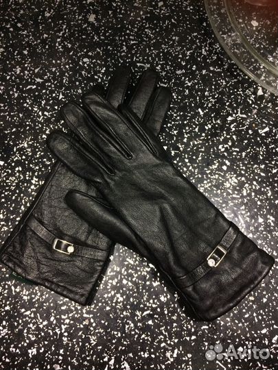Кожаные перчатки