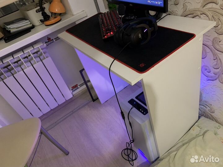 Письменный стол