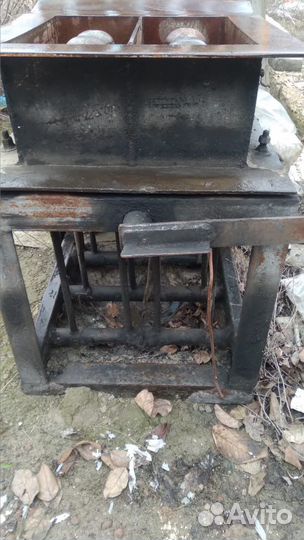 Вибростанок и пластины для изготовления блоков