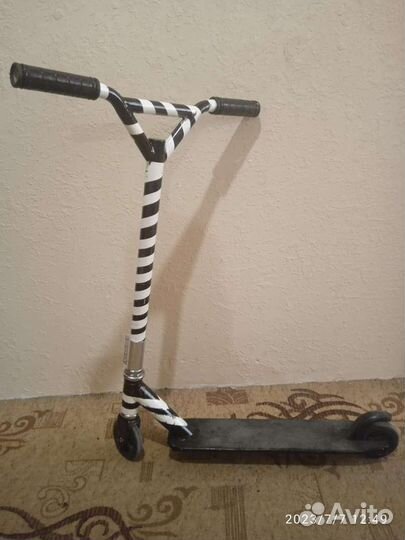 Трюковой самокат