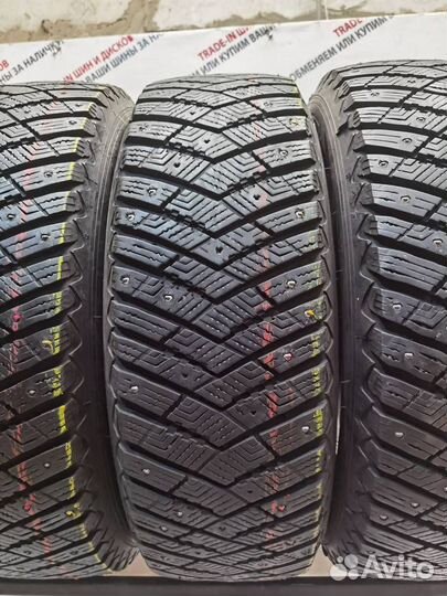 Goodyear Vector 4Seasons 205/50 R17 89V
