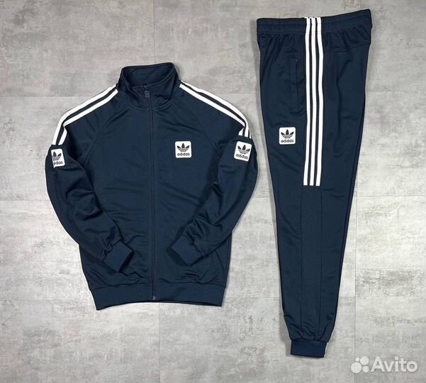 Спортивный костюм Adidas