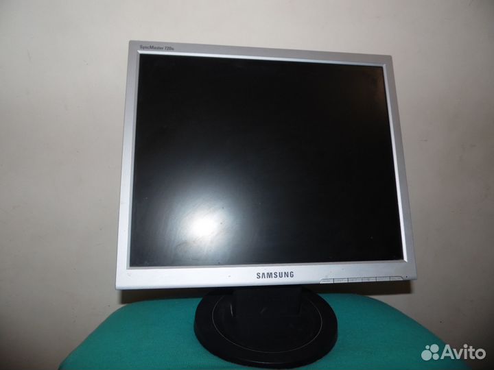 Монитор Samsung SyncMaster 720N, 1280x1024, 75 Гц