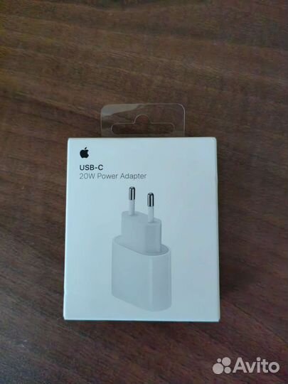 Зарядное устройство Apple 20W USB-C Power Adapter