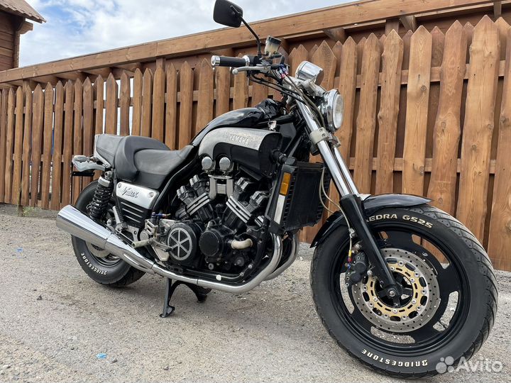 Yamaha V-MAX 1200