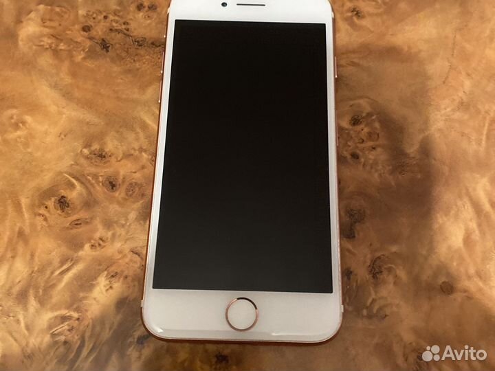 Телефон iPhone 7