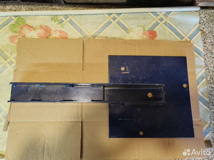 Кронштейн для крепления груза