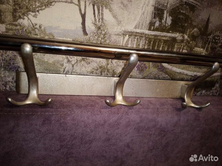 Вешалка в прихожую