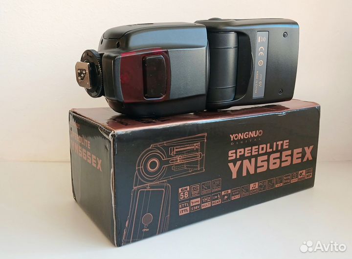 Фотовспышка Yongnuo Nikon