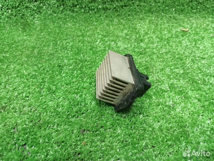 Резистор отопителя Galant (03-10) б\у