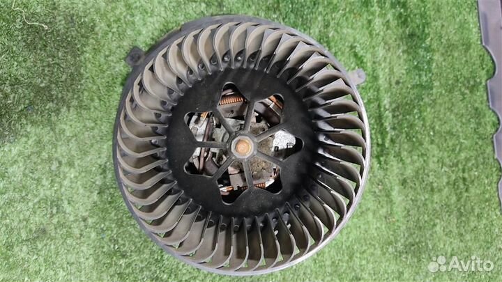 Моторчик печки volkswagen Golf Plus 2006