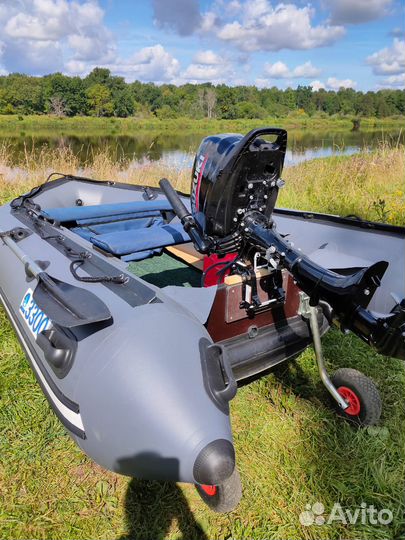 Лодка с мотором