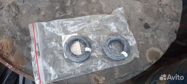 Подушки глушителя Toyota Mark 2 X110/2003