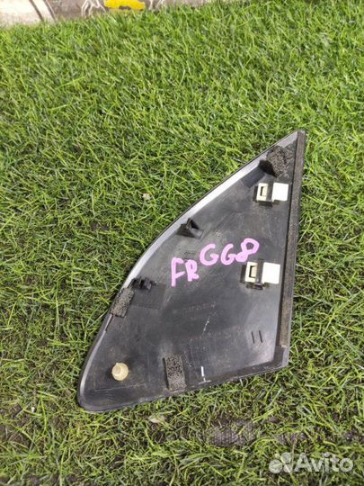 Уголок крыла передний правый Honda Fit Shuttle