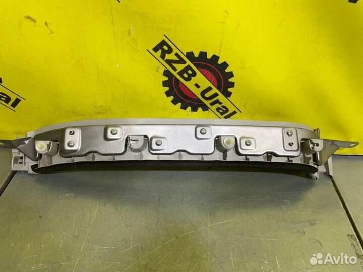 Обшивка багажника правая Nissan Patrol Y62 Y62 5.6