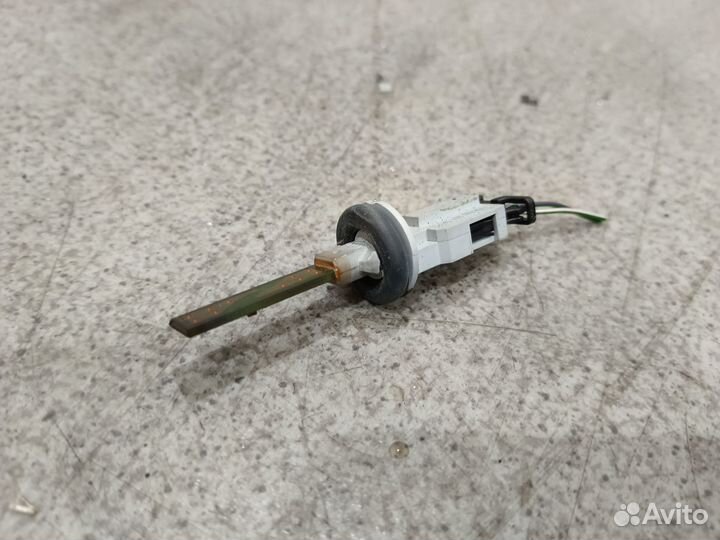 Датчик температуры + фишка для VW Passat CC