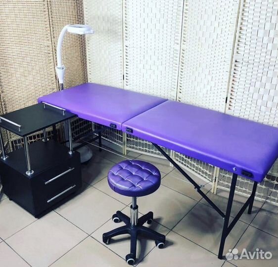 Массажный стол.кушетка. с вырезом и без