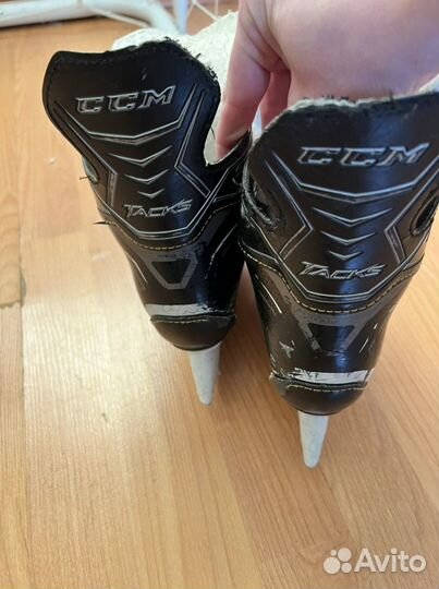 Коньки хоккейные ссм