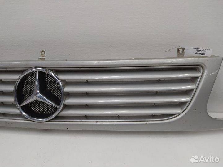 Б/У Решетка радиатора Царапины, не значительный