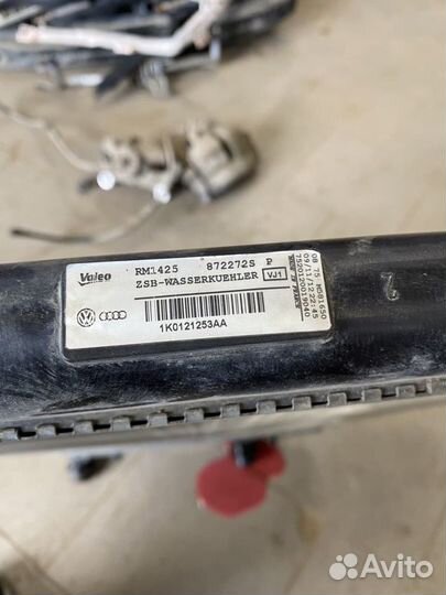 Радиатор охлаждения Volkswagen Passat