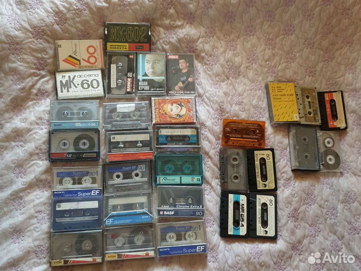 Аудиокассеты с записью, дискеты