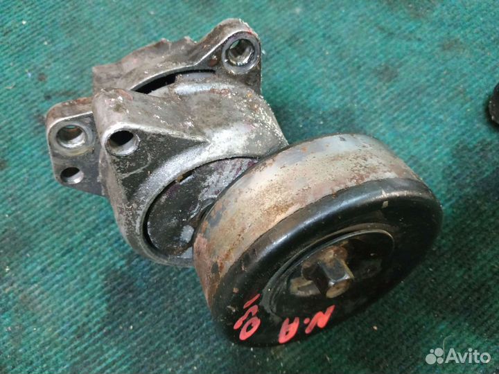 Натяжитель ремня ролик Nissan Armada Infinity QX 5