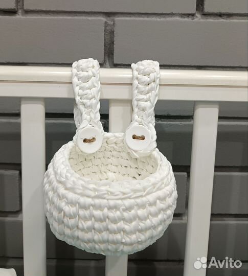 Корзинка-органайзер на кроватку