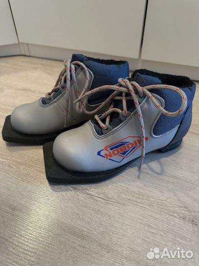 Ботинки лыжные 32 размер