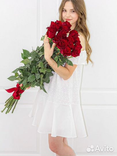 15 Высоких роз №618