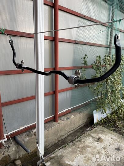 Стабилизатор передний Tiguan 1