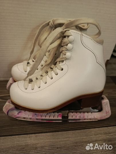 Коньки фигурные