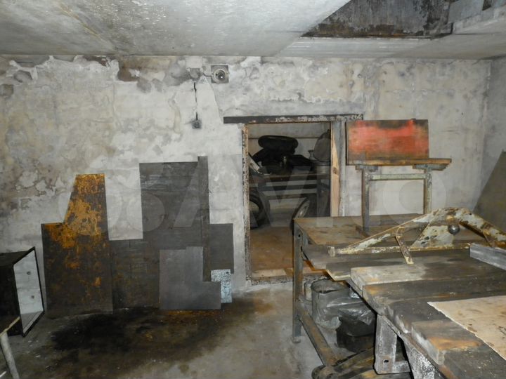 Гараж, > 30 м²