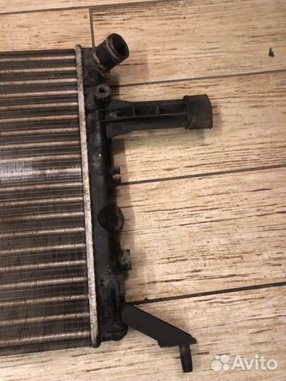 Радиатор охлаждения двигателя Opel Astra купе 3