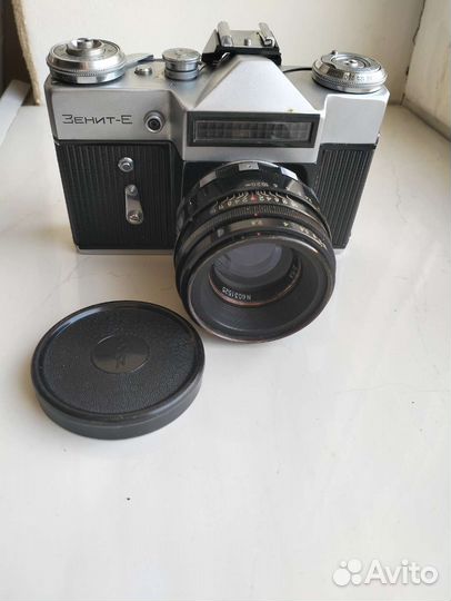 Плёночный фотоаппарат Зенит Е